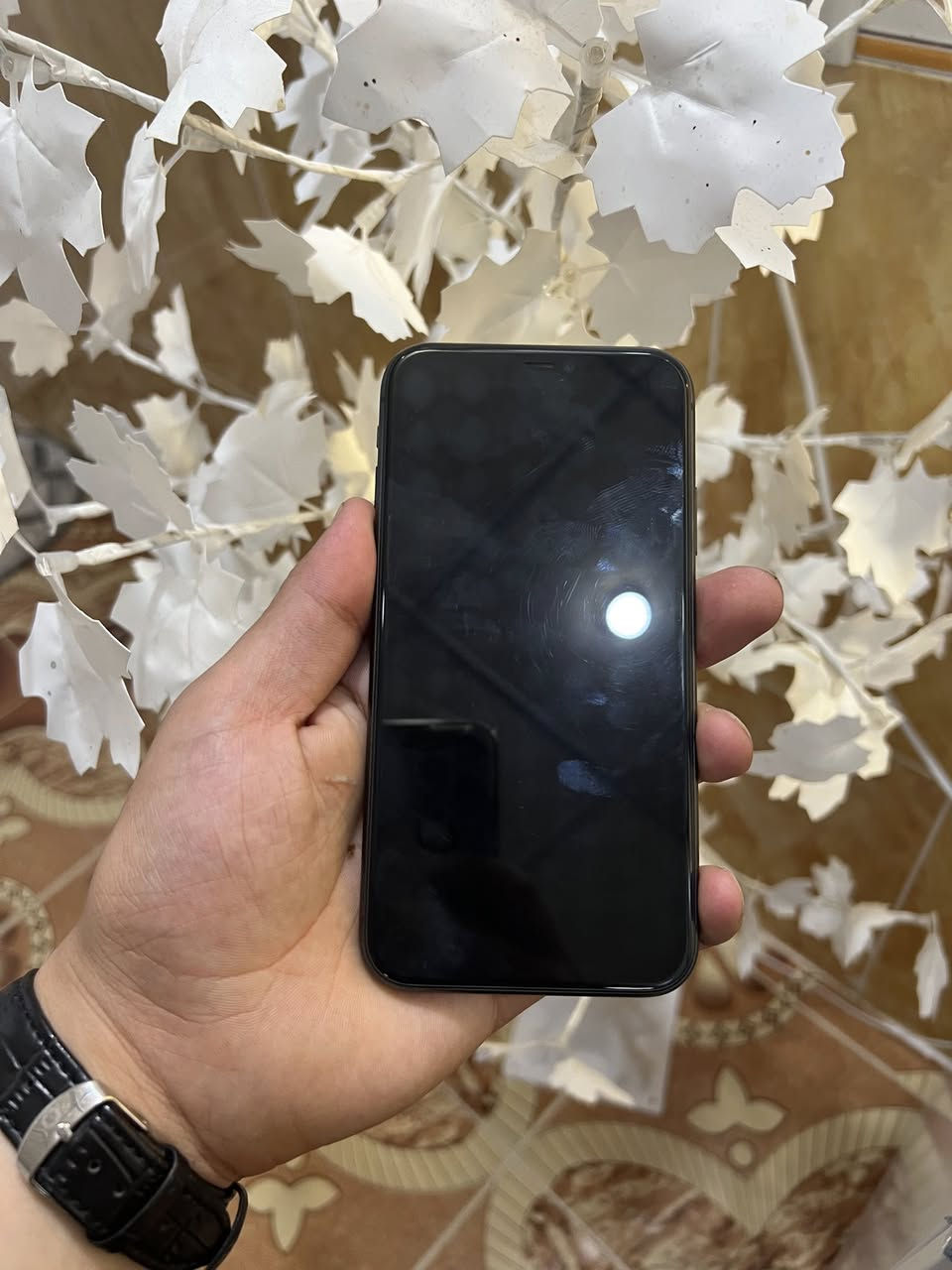 Iphon 11duu camera
128g 
1sim 
Patre 81 
موبايلةكة هيجي نة گوراوة و دةسكاري نة كراوة هةموو شتيكس بيلادية و هيج عيبي نية فقد وردة شوختي كةمي هةية 
سعرةكةي ٢٤٠ هزار ❤️
بۆ داوا کردن نامە بنرن تکایە 
***********
