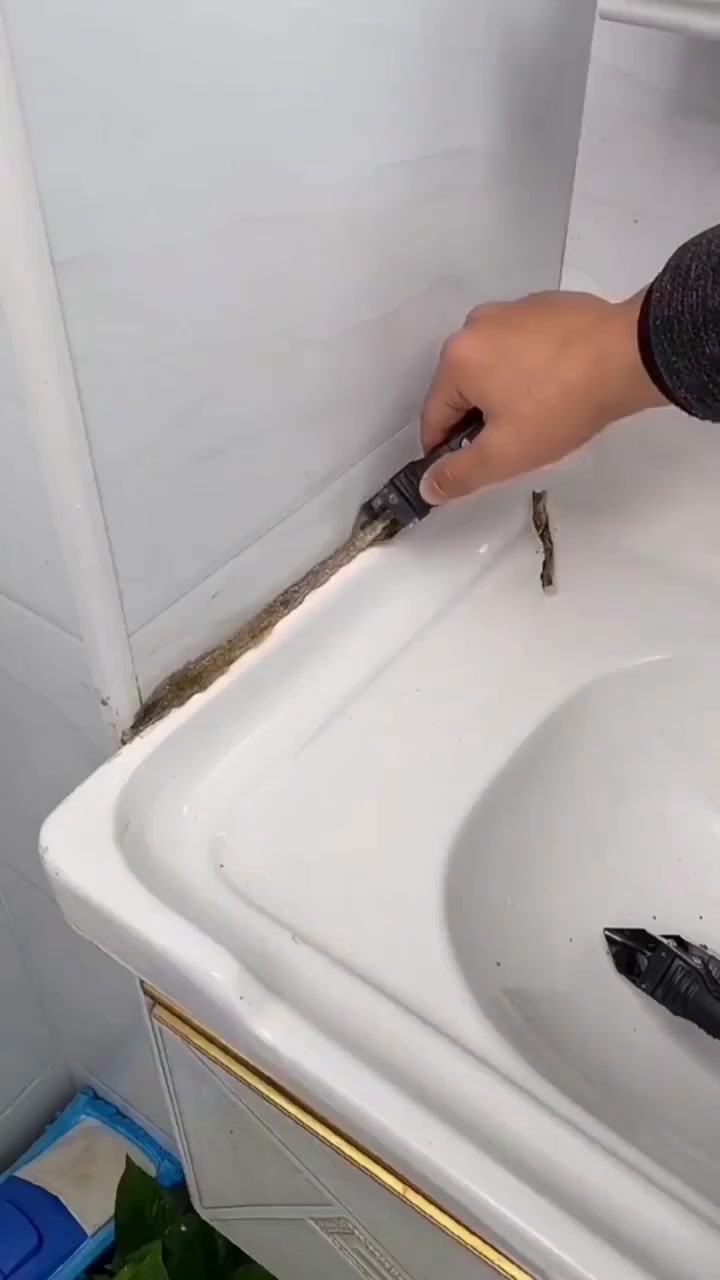 😤 تعبت من شكل السليكون البايظ؟!
الحل في أداة واحدة بس 😎👇
🛠️ أداة قشط وتسوية مواد العزل والسليكون
✔️ بتديك شكل احترافي
✔️ سهلة الاستخدام
✔️ توفر وقت ومجهود 🔥
💥 اشتغل صح وخلي شغلك يبان!
📍 السويدي تولز
📞 010 28065830 
 لينك المنتج بمتجرنا الالكتروني 👇👇
https://sllr.co/s/1016756
🔥 اطلب دلوقتي قبل ما تخلص!
#السويدي_تولز #عدد_وأدوات #ادوات #معدات #شغل_نضيف #تشطيبات #عزل #سليكون #سباكه #ديكور #حرفيين #صنايعيه #مقاولات #تشطيب #شغل_يدوي #مهندسين #شغل_تقيل
#elsweedy_tools_store


**إذا كنت صاحب هذا الإعلان وتريد حذفه لأي سبب، رجاءا أرسل رسالة إلى الدعم الفني**