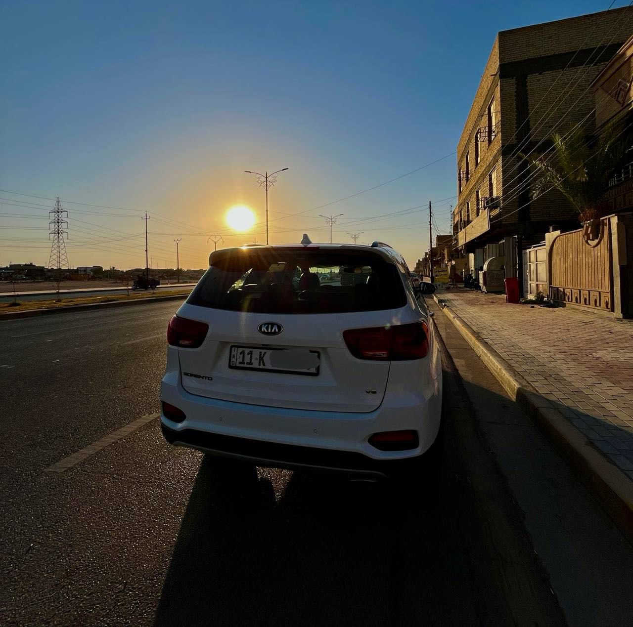 السلام عليكم ورحمة الله وبركاته 
كيا سورنتو 
المواصفات 
مديل 2020
بانوراما
كشتات قرميدي 
سته سلندر 
رقم بغداد بسمي تحويل ثاني يوم 
سنويه مجدده جديده
مكفوله السياره عدى بارد بسيط موضح. بل سونار 
أربع أصابع 
ماشيه 71 الف حقيقي 
مكان السياره كربلاء 
رقم الهاتف ***********
السعر 275 وبيه مجال
