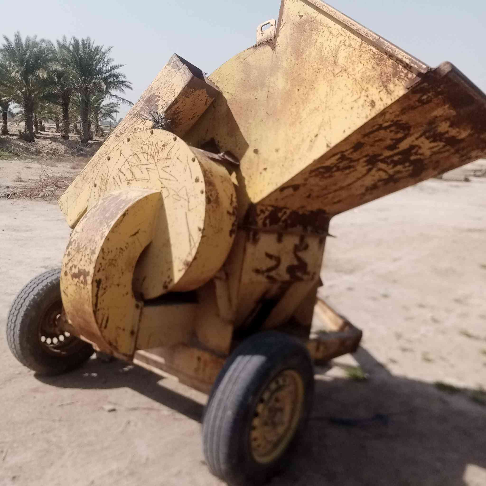 السلام عليكم  گاروض البيع السعر ملونين 250وبيها مجال بصيط  بيع مستعجل
الستفسار اتصال على الرقم ***********.
