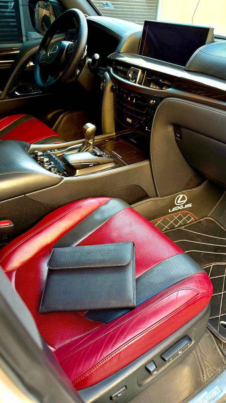 ‏Lexus _ LX 570 _2018 _breme 
داخل أحمر ( دواخل کورو)

اللَّهُمَّ صَلِّ عَلَى مُحَمَّدٍ وَعَلَى آل مُحَمَّدٍ

🔶ليگزيز  2018   (بريم)   LX_570
🔶سياره تحفه ماشاالله 
 هيبة بالشارع
🔶
بدون بارد  , بدون رصعات ,بدون حتي شخط 
بها فقط بخ بمب صبغ بمكانين بدون ضربة 
سياره رمل مابيه  ،باقيه سياره كلها بشرط
سياره بل باكيت ماشاالله

لتسجيل لأول مرة

🔶ماشيه (92) الف كيلو حقيقي بشرت  

🔶فول فول مواصفات
بصمه ، الانزيلاق ، شغال ، كشن جلد و هيتر
راس ديفيدي ، كاميرات ,ثلاجه , زينون ، جلد جاف تدفئيه شفط ، التبريد خزينه ،نظام ايكو ،سبورت ، حساسيه الديك الموخره ،مرايات ، الفتحه ، باب خلفي جك ، رادار امامي .....)

🔶محرك كير  بشرط مامفتوح
سياره حيل نظيفه كلشي علي بلاد لوك
 السنويه بشرط تحويل و خرامه
سياره مابيها دينار مصرف كامل من كل نواحي

🔶نظافه ١٠٠٪؜ كامل سيرفس بدون نقص و بدون مصرف سياره اي نقص مابيها   
٤  ايطارات و ويل بيلادي لوك طايرات دنلوب اصليه 

 
نفسي يوم /تحويل و كاله حاظر
مكان / داخل سليمانيه🌆

🔶سعر )(655$)💵
🔶موبايل /***********📲 السليمانية, العراق
