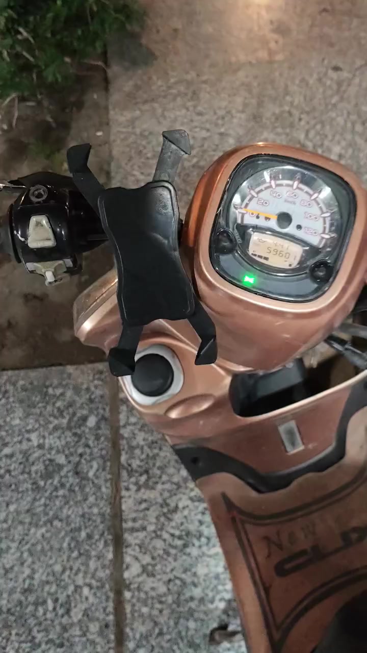 تدور على موتور نظيف صدك مو حچي هاي فرصتك 👇
✅ موديل 2015 ياباني أصلي
✅ نظام بخاخ (إنجكشن) – تشغيل كبسة وحدة صيف شتاء
✅ شلعة نار 🔥 وعزم قوي يخليك تتجاوز بثقة
✅ مكينته ما مفتوحة ولا مصلّحة – على فطرتها
✅ صوت ناعم مرتب بدون طقطقة أو رجة
✅ سحب قوي من البداية للنهاية
✅ ثبات عالي بالسرعات
✅ جير ناعم وتعشيق سلس
✅ تبريد ممتاز وما يسخن
✅ صرفية بنزين اقتصادية
✅ كهرباء كاملة 100%
✅ خالي من أي تهريب زيت أو مشاكل
✅ مستخدم أسبوعين فقط – حالته شبه وكالة
للتواصل .***********
تواجد كربلاء الولاية
