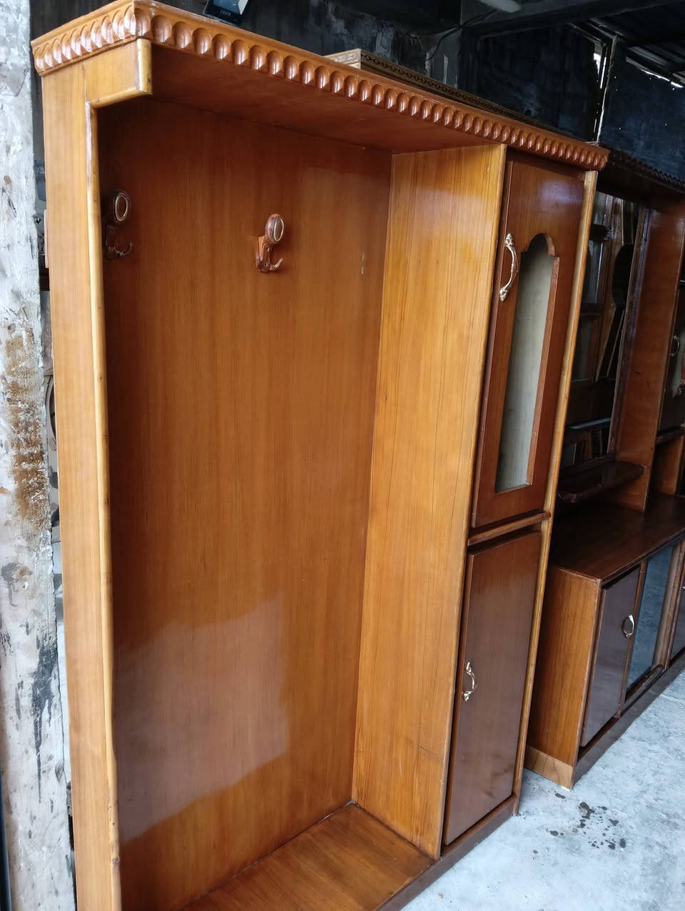 غرفة صاج عراقي قاطين 6 ابواب السعر 450 وبيه مجال اتصال علا الرقم//***********//***********// مكان فلوجه
