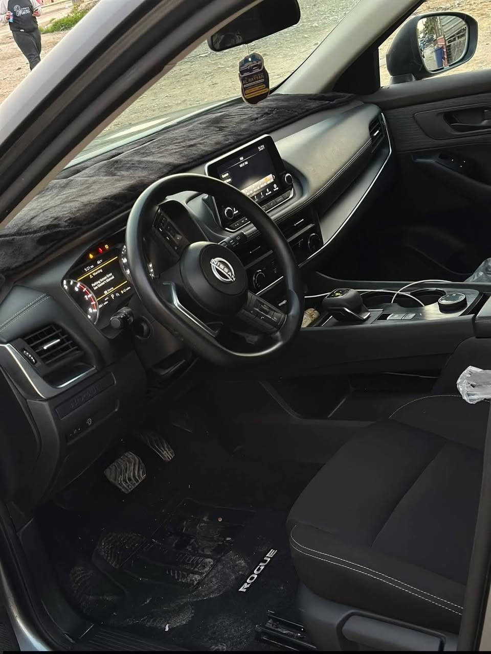 السلام عليكم.   

روج 2023.  3 بستم.  رقم اربيل  شرط تحويل 

مواصفات. 

بصمه تشغيل 
شاشه كبيره 
نظام ايكو 
نظام اسبورت 
4 وضعيات تحكم 
تحكم استيرن 
شفتات 
رادار امامي 
رادار خلفي 
رادار جوانب 
كير محرك شرط 

سياره جديده 

للمراوس فقط حسب القناعة للتفاصيل أكثر 

متواجد خاص


**إذا كنت صاحب هذا الإعلان وتريد حذفه لأي سبب، رجاءا أرسل رسالة إلى الدعم الفني**