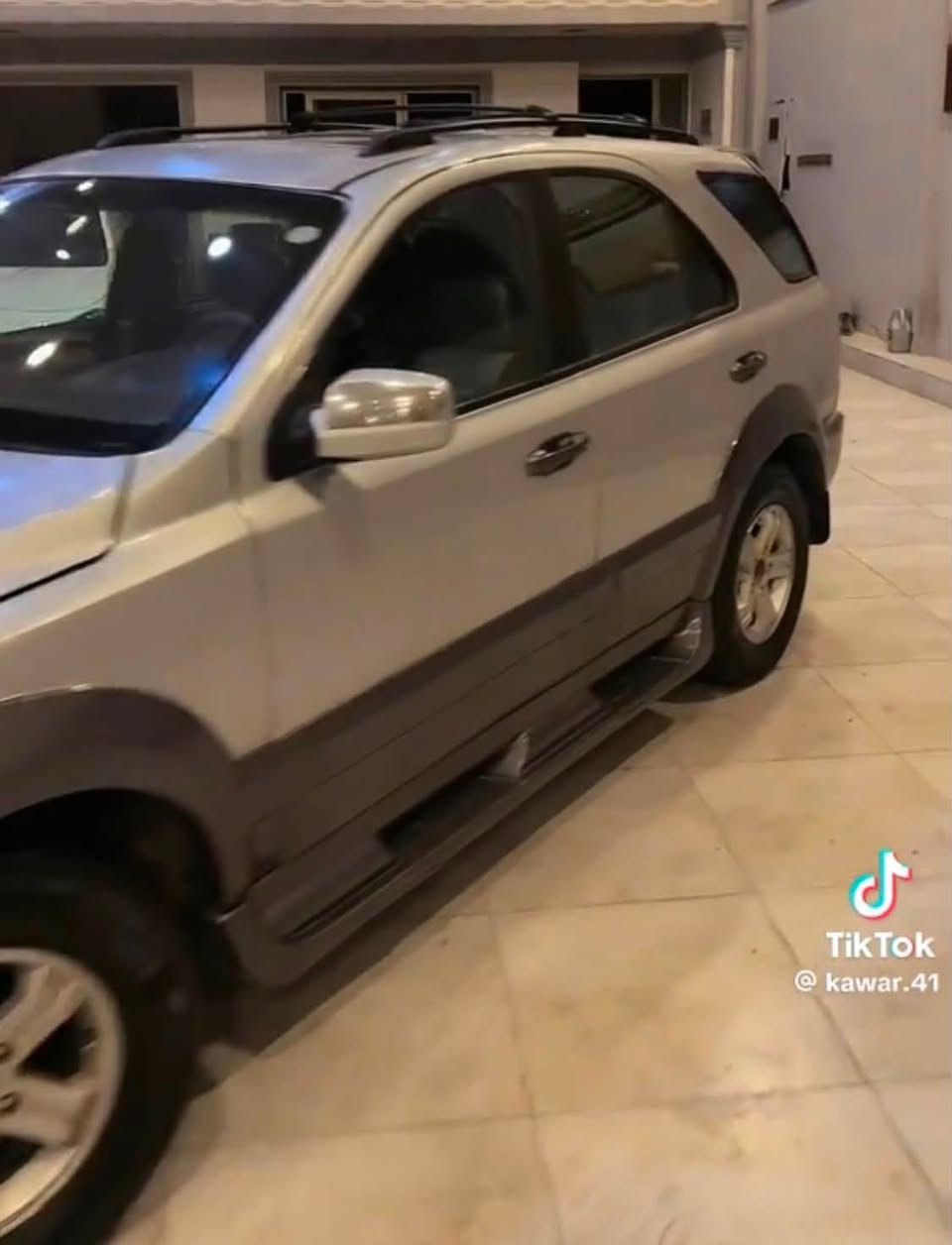 سورنتو 2004 امريكي
تبريد شغال 

كهربائيات كلها شغالة

كير ومحرك شرط 

صبغ عام تاكية على صفحة شرط بدون شاصي 

السعر 55 وبيها مجال او مراوس حسب الفاعه

 رقم دهوك شرط التحويل 

مكان السيارة موصل

***********
