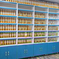 فاترينات للبيع سعر الفاترينة  75 شغل درجة اوله + شيشه عطور المكان بغدا...