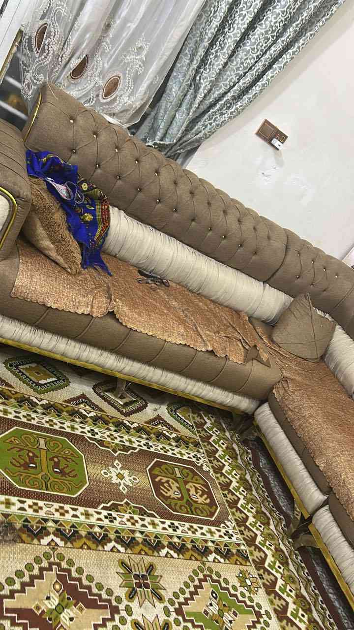 السلام عليكم عندي تخم بعد جديد 450 الف عشر قطع وبنص ايصير ميز طاوله كبيره *********** مكاني الحريه
