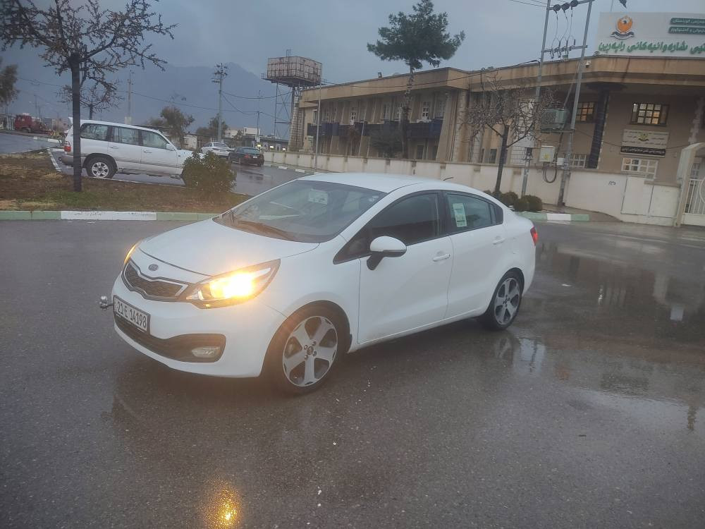 ڕانیە
کیاڕیۆ
٢٠١٣
تۆماتیک
تەبرید ساردووگەرم 
قفڵ مەرکەزی کۆنتڕۆڵ
سوکان فۆلیۆم 
وارقام کارەبایی
ئاوێنەکارەبایی
ویل کڕۆم
گێڕومەکینەوکارەبایی وتوندوتۆڵی بەشەرت سێ پارچەونیو لەسەرساغی 
بێ ناوگرنت سەنەوی بەناوخۆمە لەگەڵ  ژینگەوڕێگاوبانی  تا(2028) 
 هەزەی تازەیە تعویل وغرامەش بەشەرت
سارەکە هی ماڵانە هی مەعرەز نیە زۆرپاک ماوەتەوە
نرخی(٨٨)گەڵاومعامەلە
سەودامان نیە بەس  فرۆشتنە گەرمشتەری تەلەفۆن بکە جوابی کۆمێنت نادەمەوە
فایبر
واتساپ
*********** رانية, السليمانية
