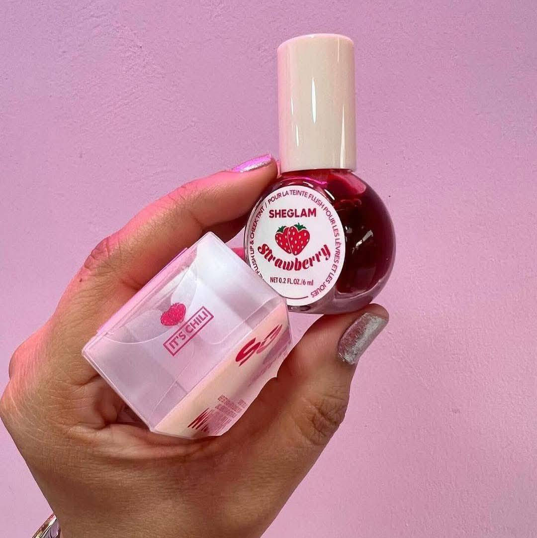 تنت شيكلام الجديد تنت مائي 
اللون بالفراوله يموت ❤️🔥
ثبات ع شفاه وتكدرون تستخدموا بلشر للخدود سهل بلدمج ☺️😍


**إذا كنت صاحب هذا الإعلان وتريد حذفه لأي سبب، رجاءا أرسل رسالة إلى الدعم الفني**