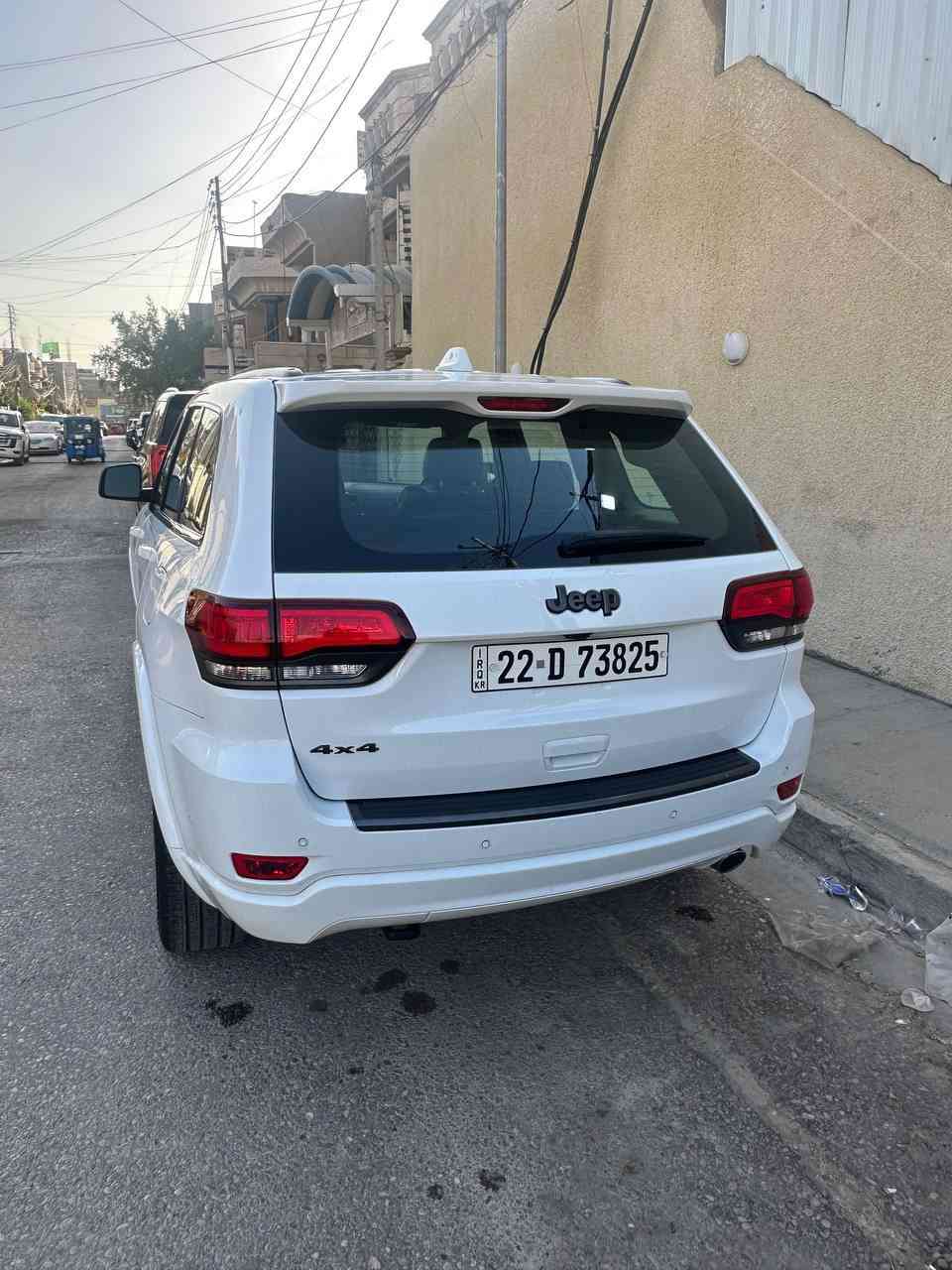 سلام عليكم للبيع جيب 2021 
ثمانينيه 
مكفوله كفاله عامه 
فول 1/1 للاخير 
ماشيه 60 الف 
مواصفات السياره 
بنوراما 
رادار امامي 
اوتو بارك 
دشبول 6 دكم 
حساس امامي خلفي 
كشنات جلد تدفئه تبريد
صندوك كهرباء 
كشنات كهرباء 
وبعد بيها هوايه مواصفات 
رقم أربيل بسمي 
السعر 318 
مكاني بغداد 
***********
