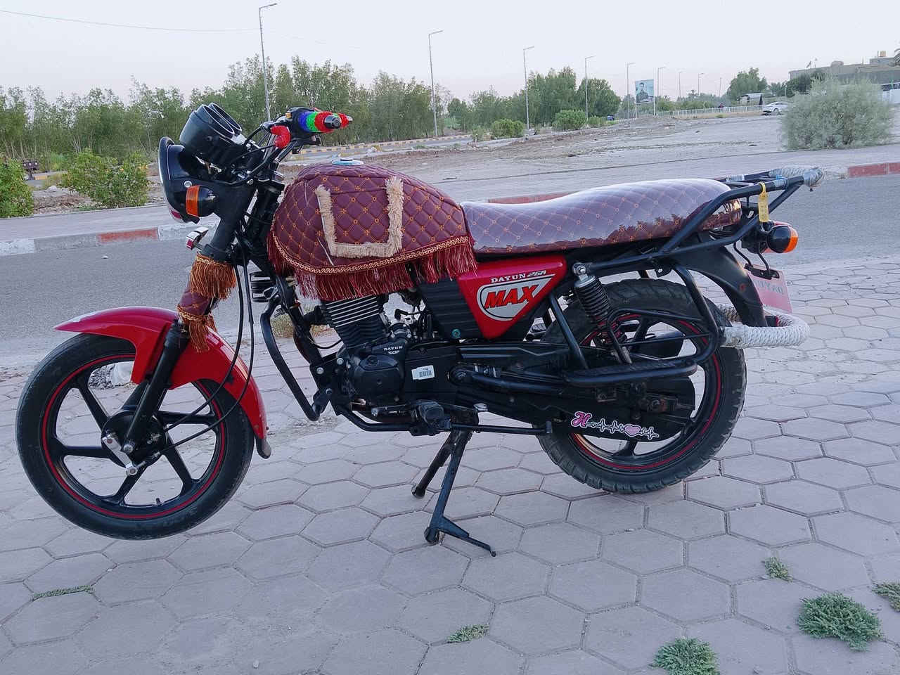 للبيع دايوان اوراق اصولي موديل 21
السعر 1300وبيها مجال مكان واسط الحرار 
***********
