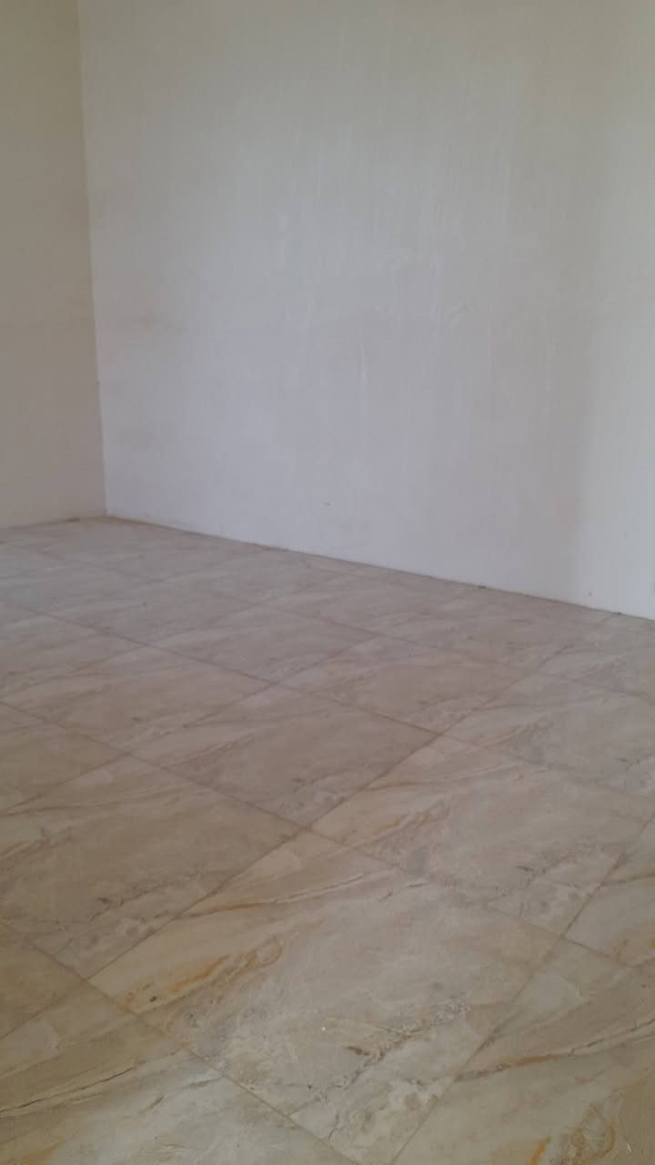 بيت للبيع طابو زراعي قرار  ٢٥ تمليك المساحه الكليه  ٨٠ متر طابقين بي غرفتين نوم وصاله ومطبخ وخطار وصحيات داخليه وخارجيه كامل الخدمات 
المدائن  بستان الجمعيه قريب السوك والإمام دقيقه وحده فقط للإستفسار  ***********
