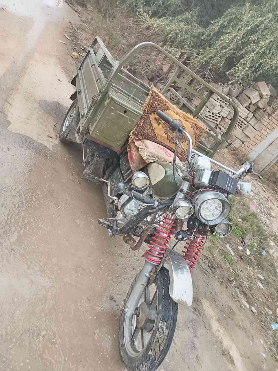 سلام عليكم ستوته البيع مديل 2018والمكينه 2025رقم نكليزي بسمي ثاني يوم مدور السعر 1900بيه مجال الاستفسار عل الرقم ***********
