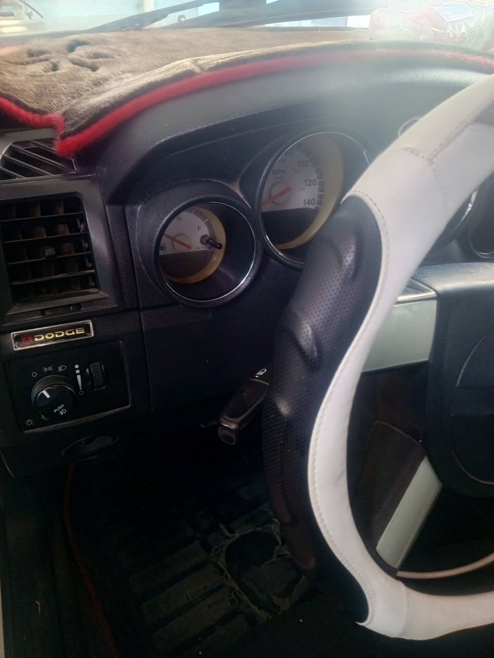 جارجر2009 بغداد الرقم الدولي باسمي  كير ومحرك بالكارتون وباسمي بيه 3قطع صبغ للبيع أو مراوس  حسب القناعه
***********
