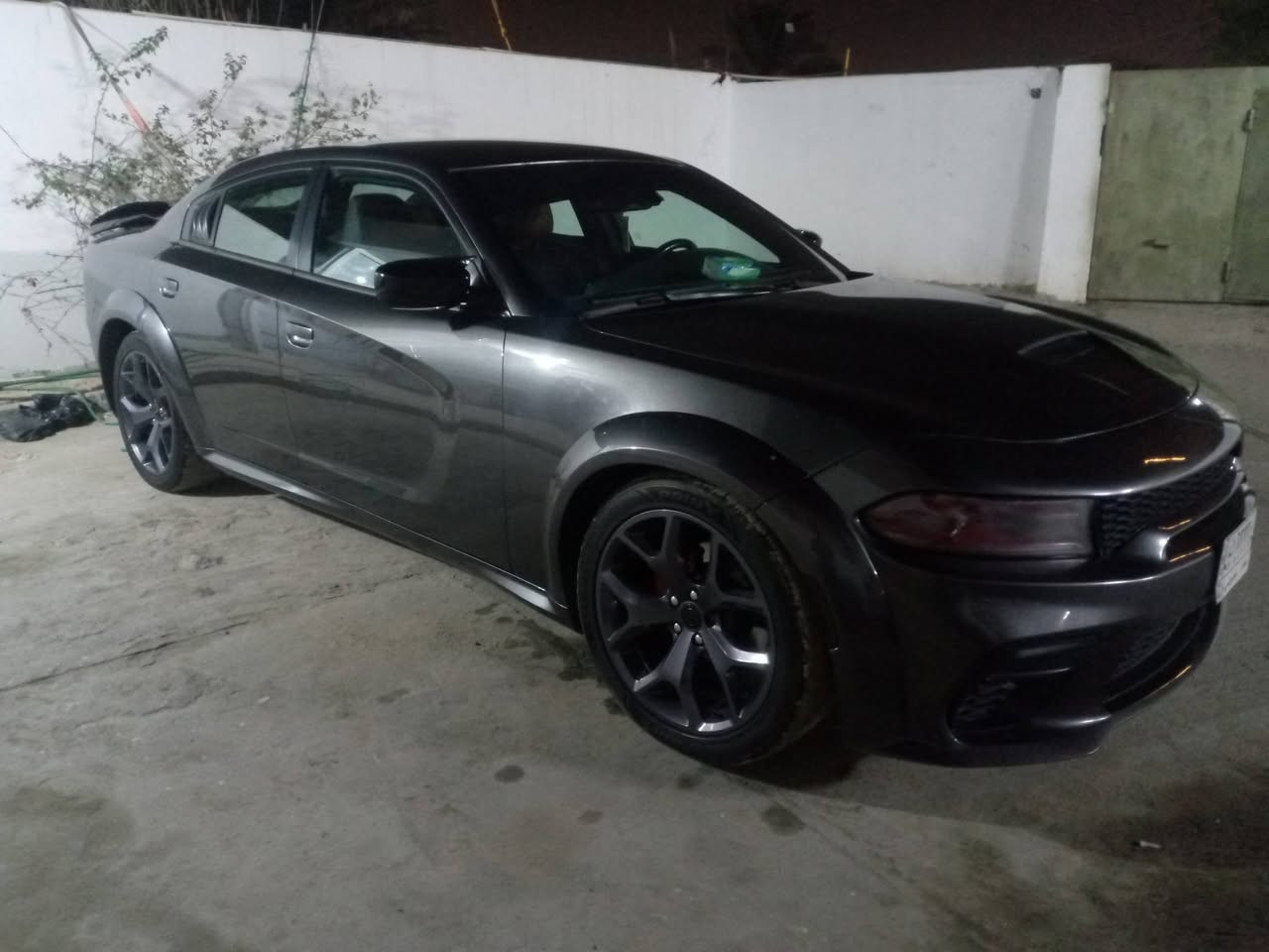 جارجر 2015مسجله 16سياره جديده وبيه مكانات صبغ بدون معجون 3600سياره صارف عليه هواي تزويد وتحديث سياره مال جناي 140وبيه مجال ***********مكان بل بصره مراوس بسياره تاهو عادي
