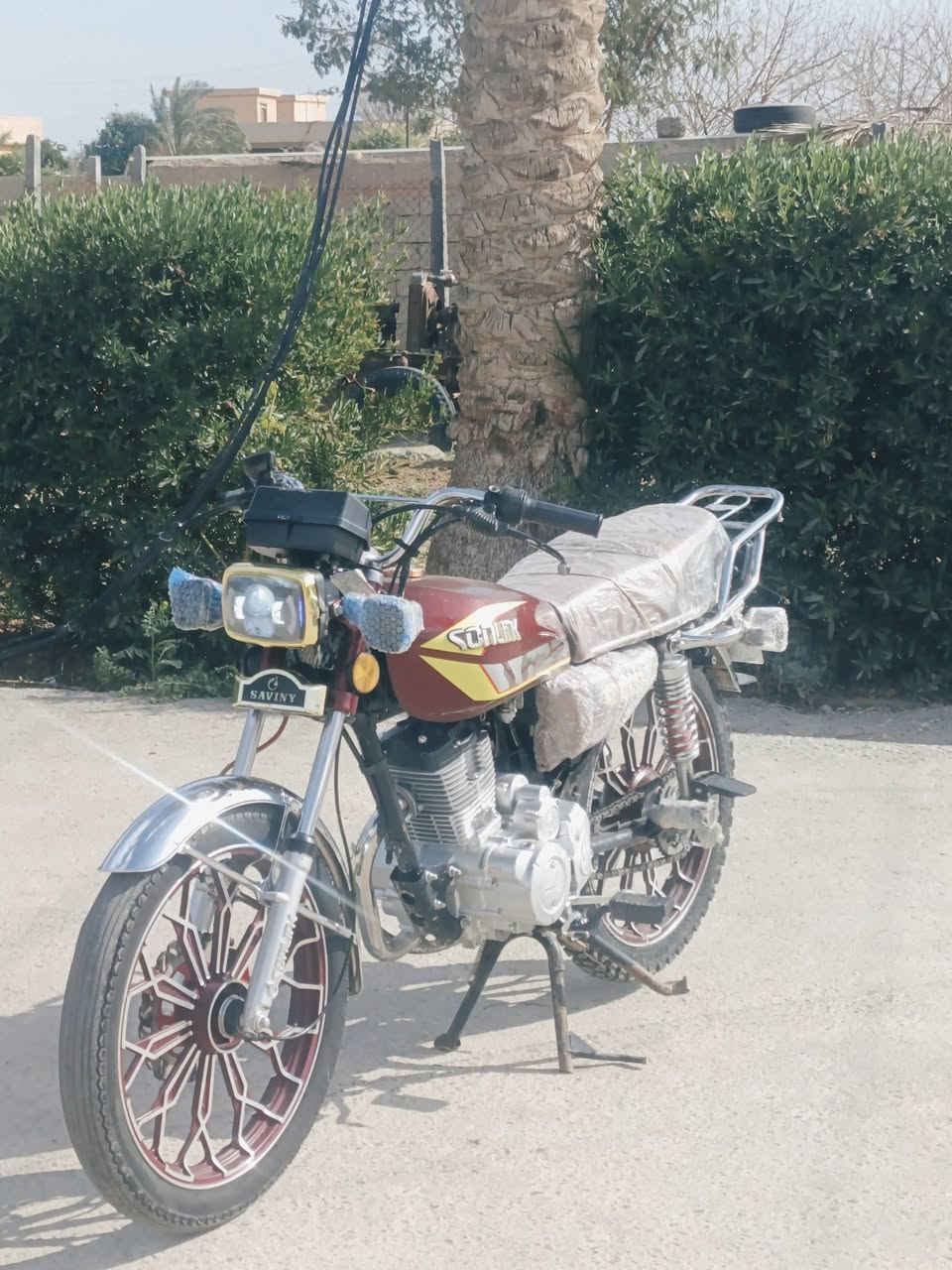 دراجه سيفان نضيفه وياله شرط تايرات زوج جدد شاشه إلكتروني شغاله للبيع ب 550 بيها مجال محرك مفتوح مبدل ولفات وناعم اتصل ع رقم بس
مكاني تكريت البوعجيل 
***********
