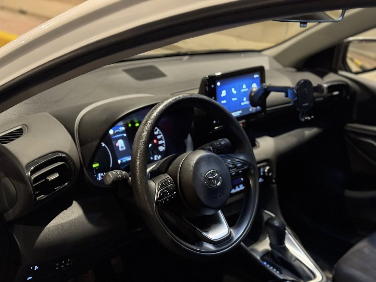 يارس 2024 فول هايبرد جاهز بدون رقم تترقم جميع المحفظات حادث شويه بل بنيد بارد وشويه بل جاملغ  
ماشيه 11 الف كيلو سعر خاص *********** تحديد مسار  قياده ذاتيه رادار امامي حساس خلفي شاشه
