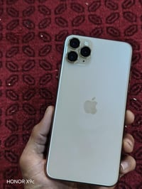 11 برو ماكس         ( السعـر 425 ألف ) بيه مجال قليل نضافه 100% مكفول ...