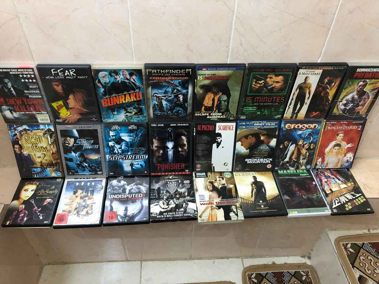 للبيع:
أفلام نسخ دي في دي DVD (٤٤قطعة) (٤٨قرص)
١٢٥ ألف 
يوجد توصيل الى كافة المحافظات


**إذا كنت صاحب هذا الإعلان وتريد حذفه لأي سبب، رجاءا أرسل رسالة إلى الدعم الفني**