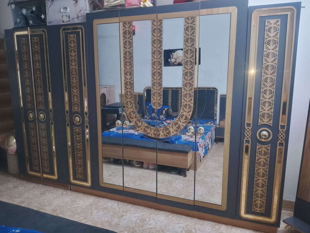 سلام عليكم غرفه تركيه نظيفه للبيع مكان العبيدي والغرفه مستعجل على بيعته ضروري  والغرفه مثل ما بل صور واتصل على رقم *********** والسعر 800 وبيه مجال
