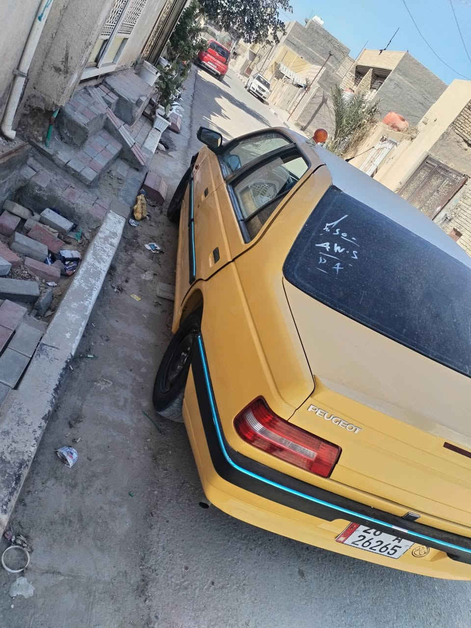 بيجو 405  مديل 2010للبيع او مراوس بسايبه
سياره حلوه وناشفه رقمها نجف راعيها يريد مداور رقم جديد سنويه لل 28 مصفره هيئه وغرامه كير مكينه خير من الله معروضه ب 32 بيها مجال او مراوس بسايبه *********** مكان سياره كربله
