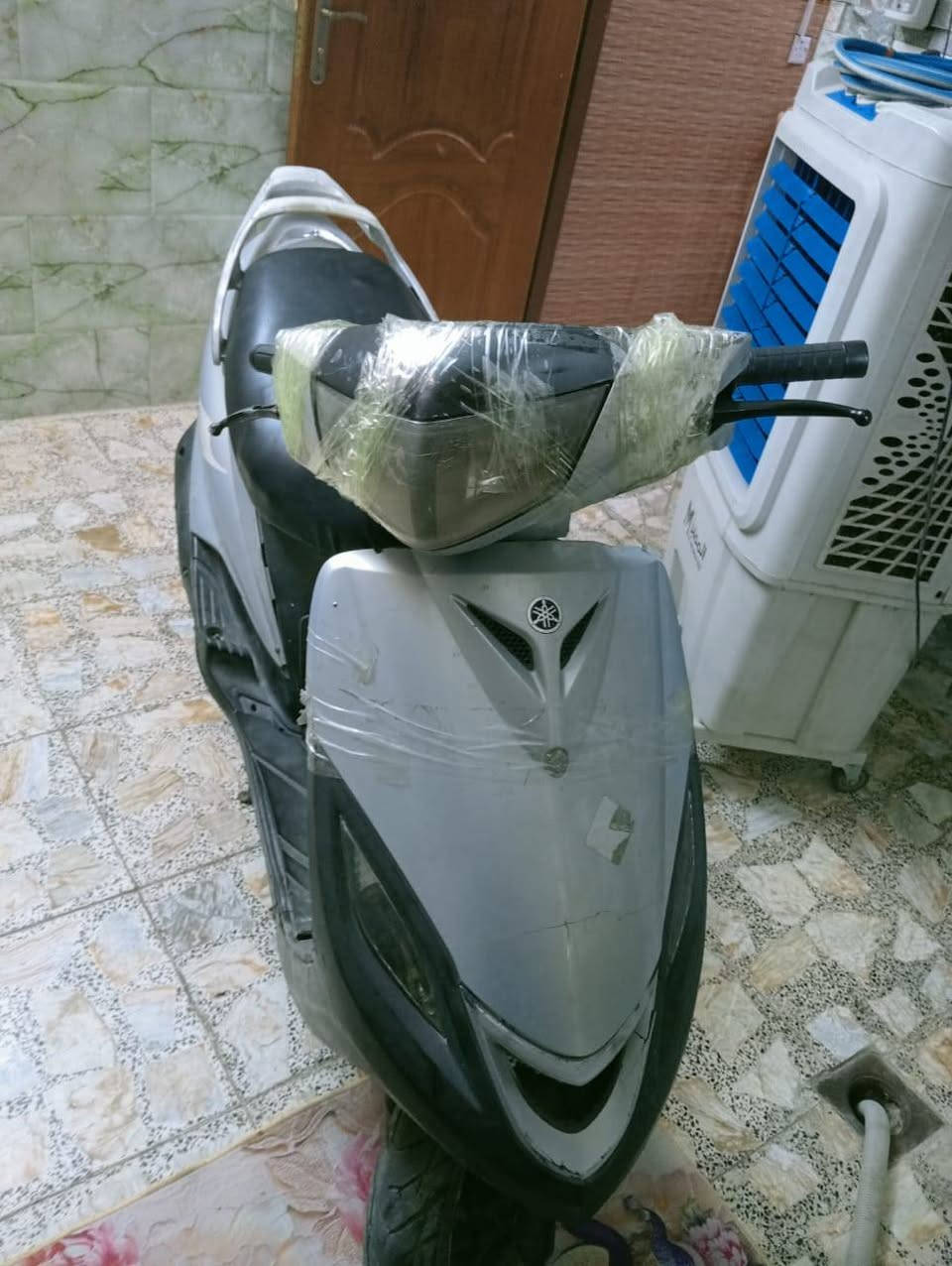 السلام عليكم ماكس البيع سرعة ١٤٠ بغداد مدينة الصدر ام الكبر والاالغزلان سعر ٢٠٠ الف وبيها مجال تلفون ***********
