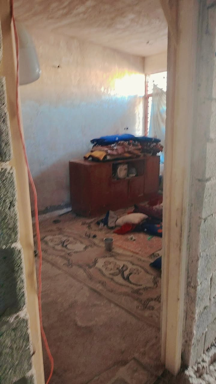 سلام عليكم بيت للبيع زراعي قرار١١٧ المساحة ١٠٠ متر واجهه 5 نزال ٢٠ سعره ٤٠ بيه مجال عنوان دور الصحة الثانيه الاستفسار اتصل على الرقم ***********
