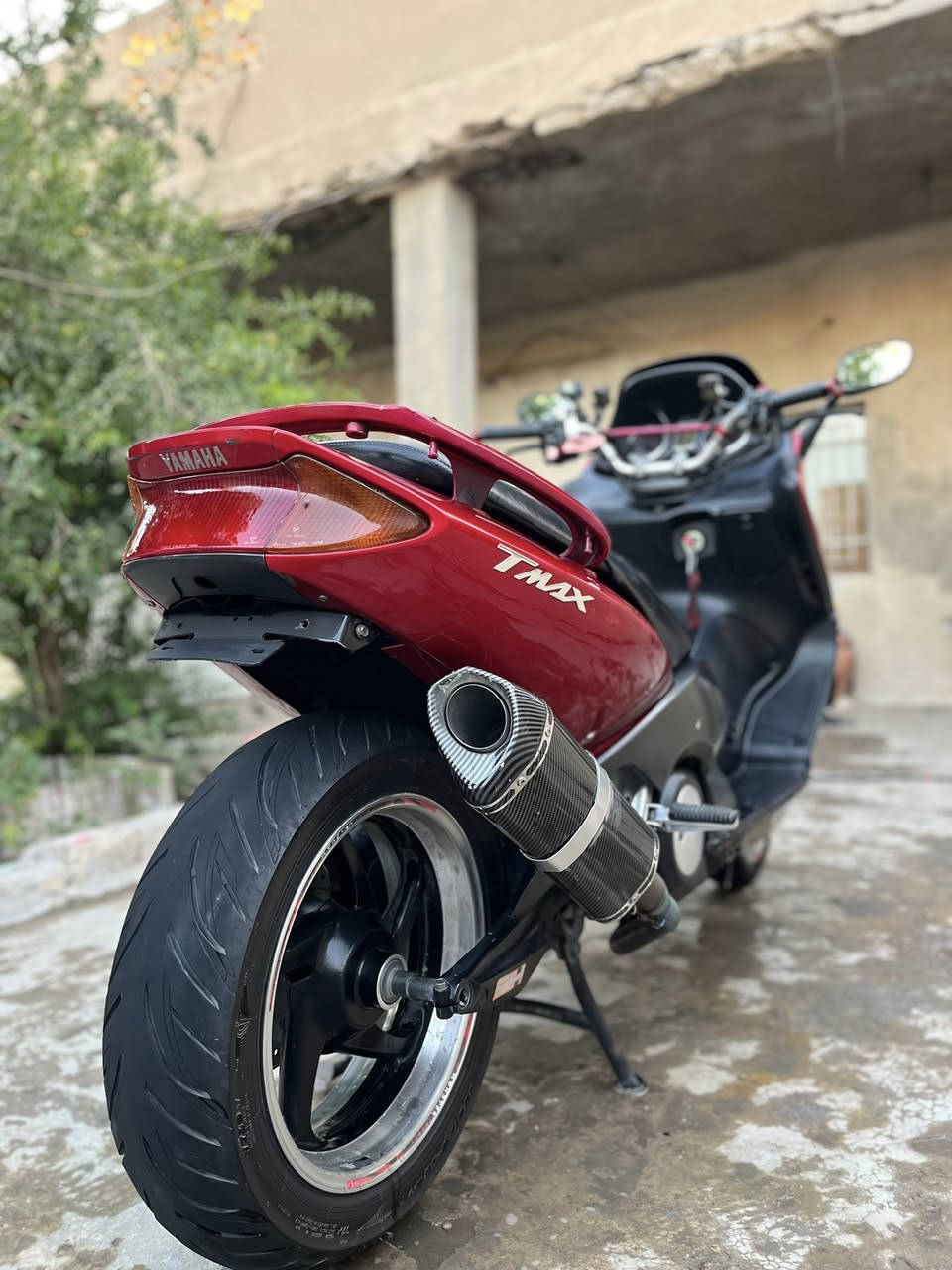 Tmax500 2008
دراجه مكفوله كفاله عامه 
نضافته الدراجه 100/100
ماشيه 24 الف قابل للزياده
دراجه عليه منضومه ابركات ابرمبو 
عنوان بغداد رقم الهاتف ***********
                              وتساب***********
