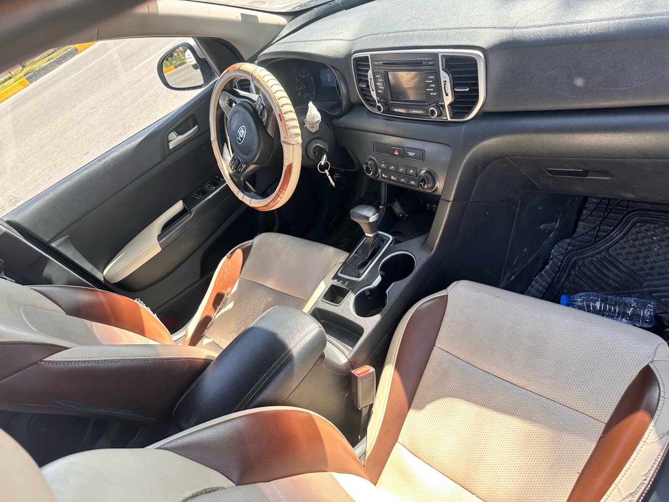 كيا سبورتج 2018 مستعجل بالبيع 
137 ورقه قفل وارد امريكي حادث جاملغ الايمن فقط السياره جددا نظيف والمكينه والكير مكفول مامفتوح بيها برغي 