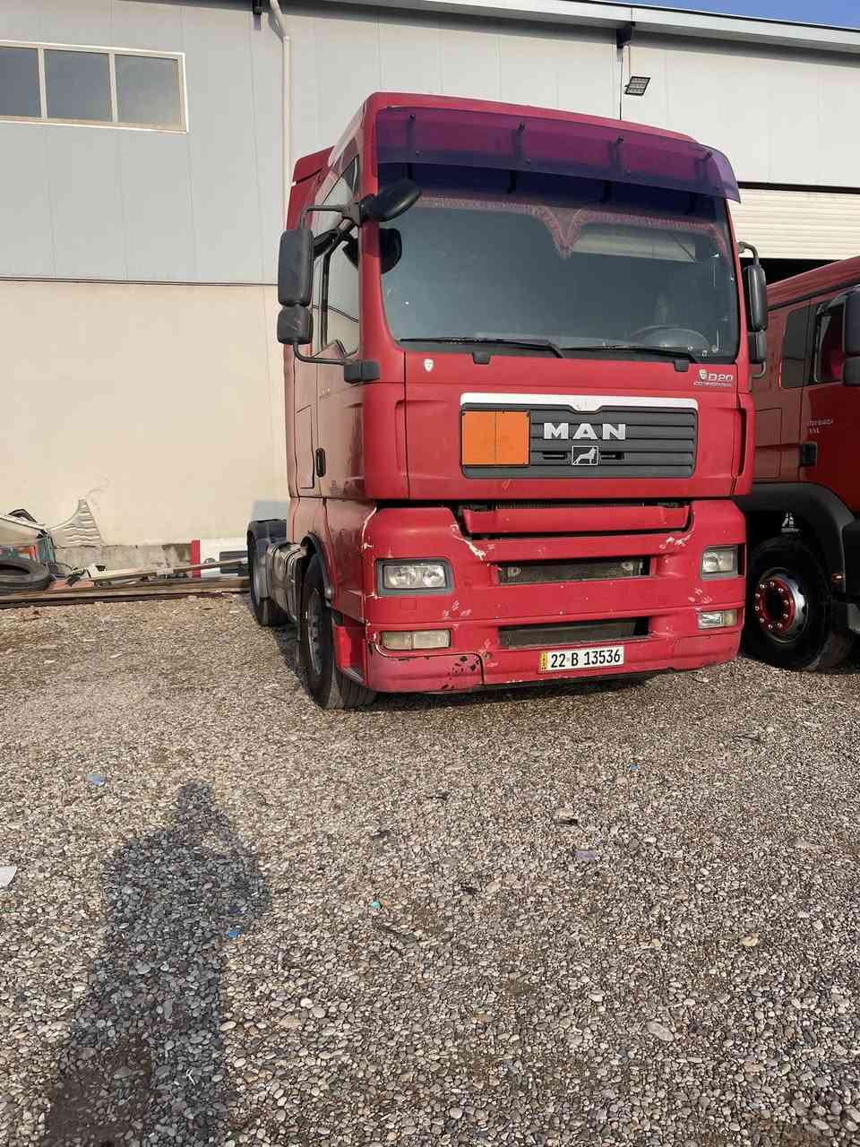 مان. 2007. حجم.  430.  سلاجه.  گير.  عاديه  سياره. كه زور پاكه. مه كينه ى نه كرا وه ته.   بوخارى هه يه. ره قه مى تازه يه.   به ناوى خومه تنكر ده بل. تايه له سه ر ره بته.      سياره كه له ناو يشه هه موو گيانى به شه رت. ***********
