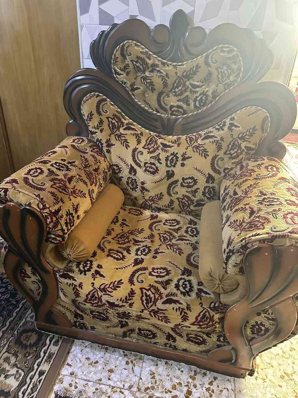 تخم للبيع نضيف تسكام نجاره 10 مقاعد مقابيل مستشفى التركي السعر 250 قفل
***********
