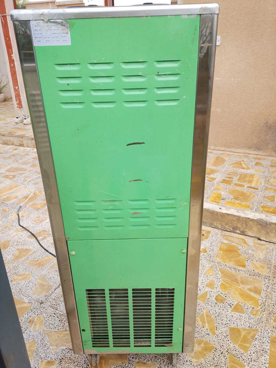 سلام عليكم للبيع مكائن موطا استخدام شهر وماكنه شربت حوضين شرط شغل وتجميد ونظافه  العنوان صلاح الدين ‏‪***********‬‏
