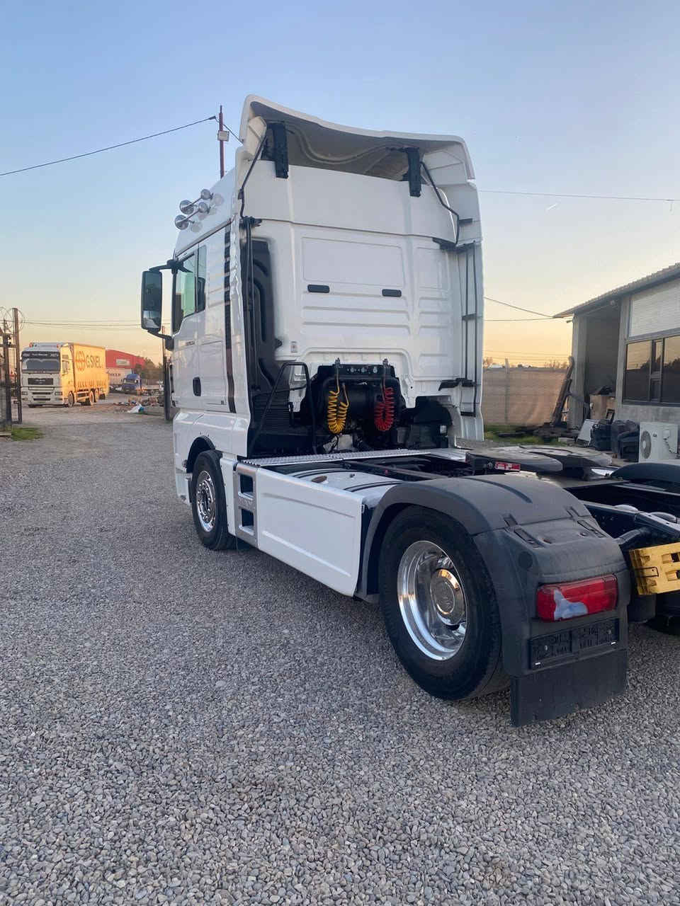 ئه م مانه بؤفرؤشتنه
مؤديل 2018فول فول
حجم 500 دبل سؤبر ره
ئؤتؤماتيك رتايده ر سه لاجه سبايده ره حاسه و كاميره
شوين كه لار ***********
