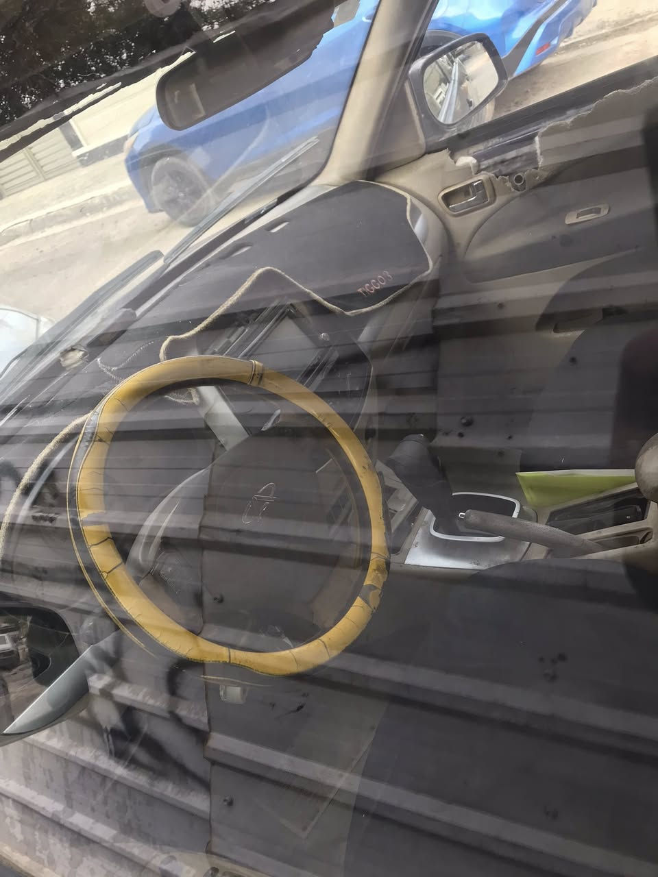 يالله سلام عليكم جميعاً ادام الله عليكم الرزق والصحه والنعم. 

سياره تيكو موديل 12 بدون ضرر كير مكينه محور كورله ابو الكف كهربائيات شغاله فقط تلحيضات تبريد شغال فقط تربط الدكت فقط افهمك عليه مابي مشكله صدر خلفي نص عمر امامي مكفول تخم تاير ويل كب ويه السبير موجود 
نواقص حشاكم من النقص جداً بسيطة يعني انت تكملها بل البيت لاتروح ولا تجي رقم بغداد باسمي 

النقوصات وانتو بكرامه 
اولاً ابطاين باب 
ثنين. الداخل الارضيه والكشنات تتبدل الدوشمه 
تلاثه. الربع مال الخلفي مال الجاملغ سعرها 8الف تشدها 

مكان السياره حي الاعلام تقاطع درويش 
سعرها ٣٦وجيتك موجبه هلا بل الجميع
***********
