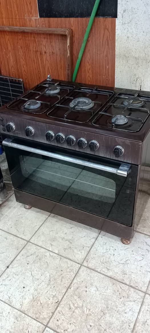 طباخ مصري باب اول اخو الجديد نظيف جدا خمس مشاعل فرن فوك وجوه كله شغال عل فحص حي الجمعية شارع الوائلي *********** النجف, العراق
