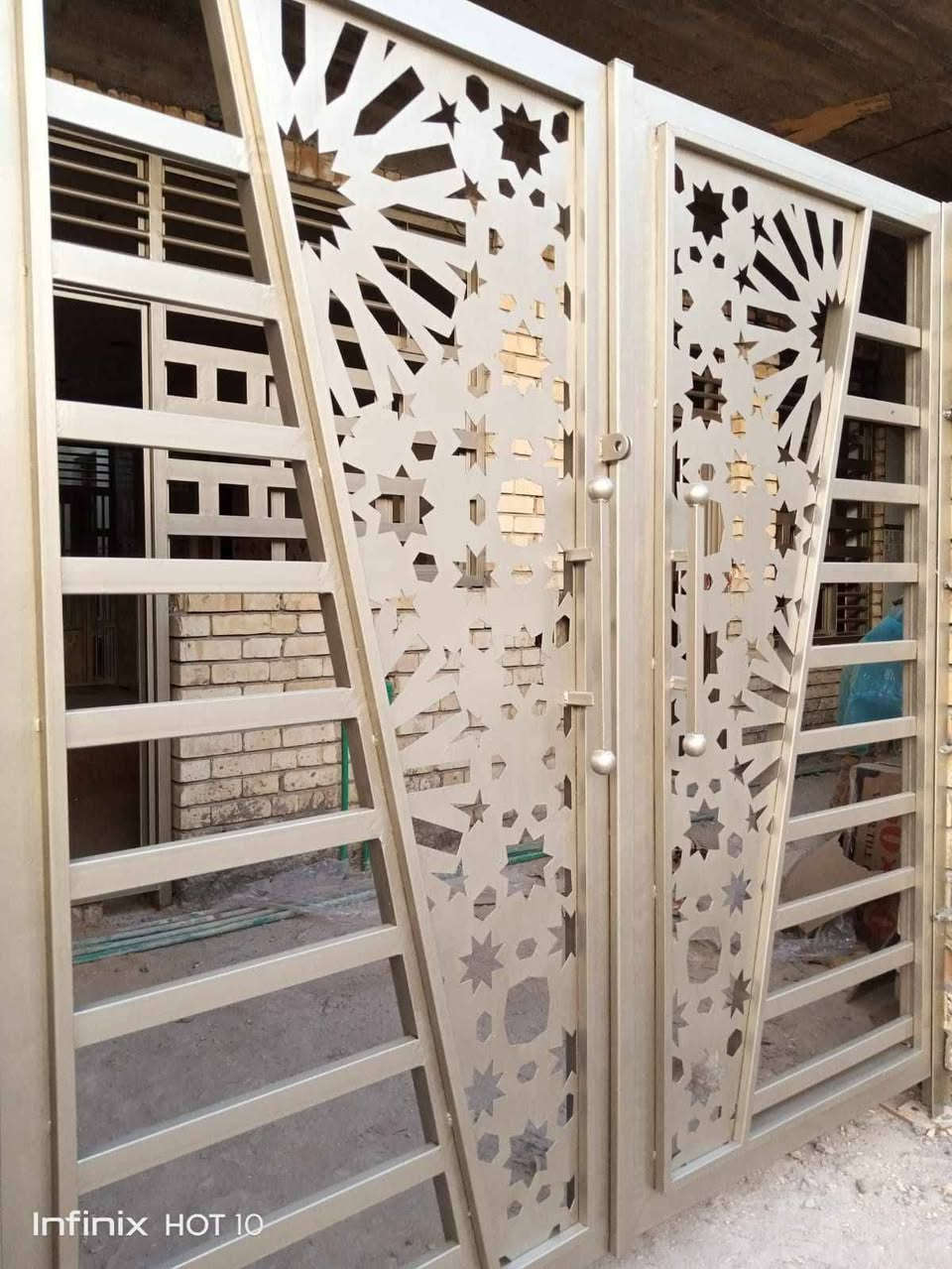 سلام عليكم كادرمختص صبغ وتنضيف أبواب وشبابيك وجام ابوجعفر ***********
