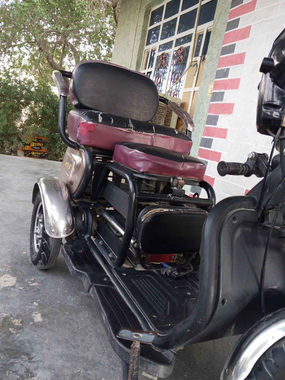 السلام عليكم دراجه مال معوقين للبيع بيها نقص شويه بطاريات اضعاف للبيع والاتصال على الرقم 
 ***********
