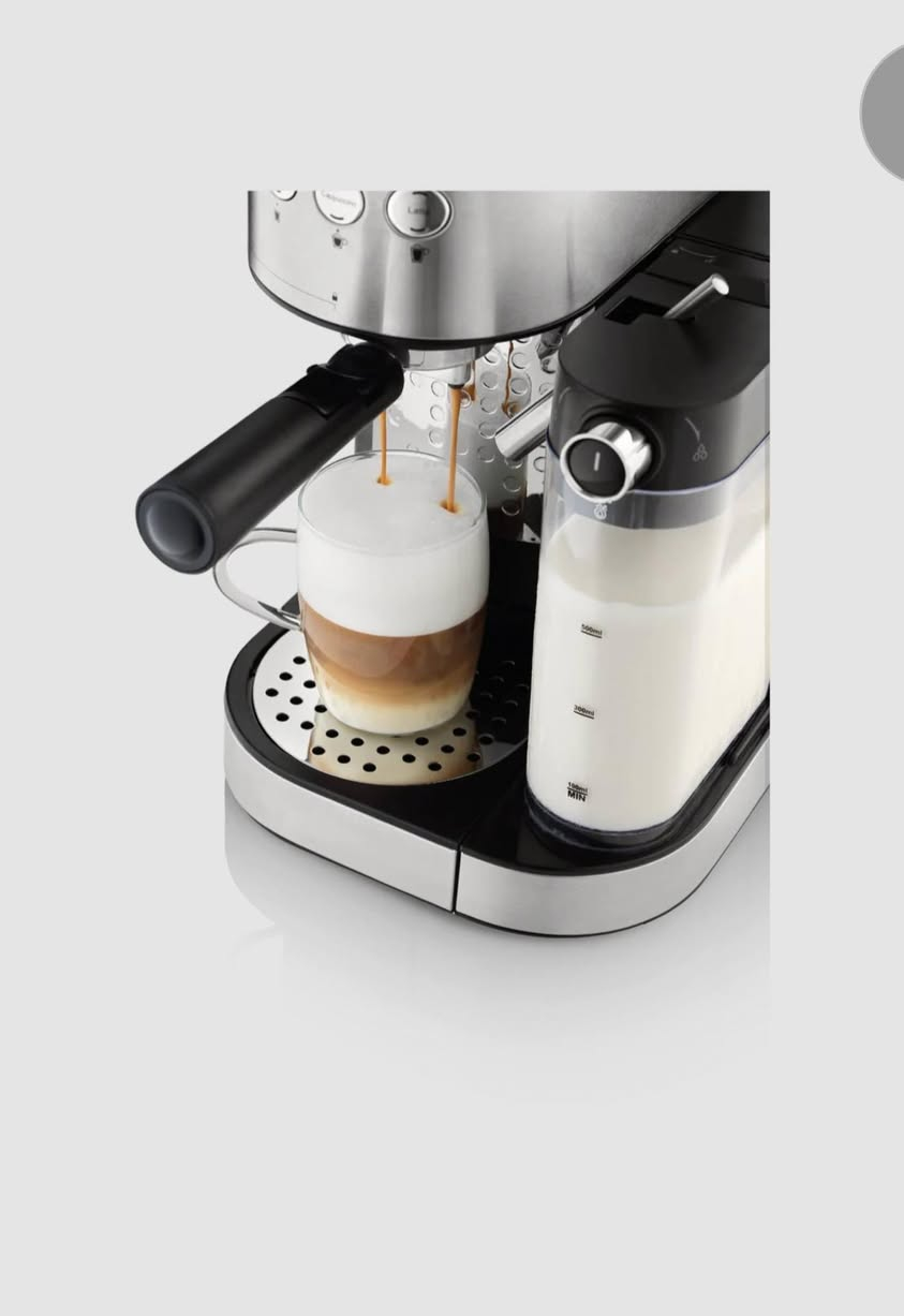 للبيع: مكينة اسبريسو 3 في 1 شبه أوتوماتيكية من شركة (Modex) البريطانية.
المكينة مستعملة: بنضافة 98% تعمل كالجديدة.
سعر: الجديدة في موقع Modex ب (314الف). وانا ابيعها ب 220 الف فقط!
سبب البيع؟: اريد شراء مكينة بتصميم مختلف.
للاستفسار: ارسال رسالة. او الاتصال ب ***********.
