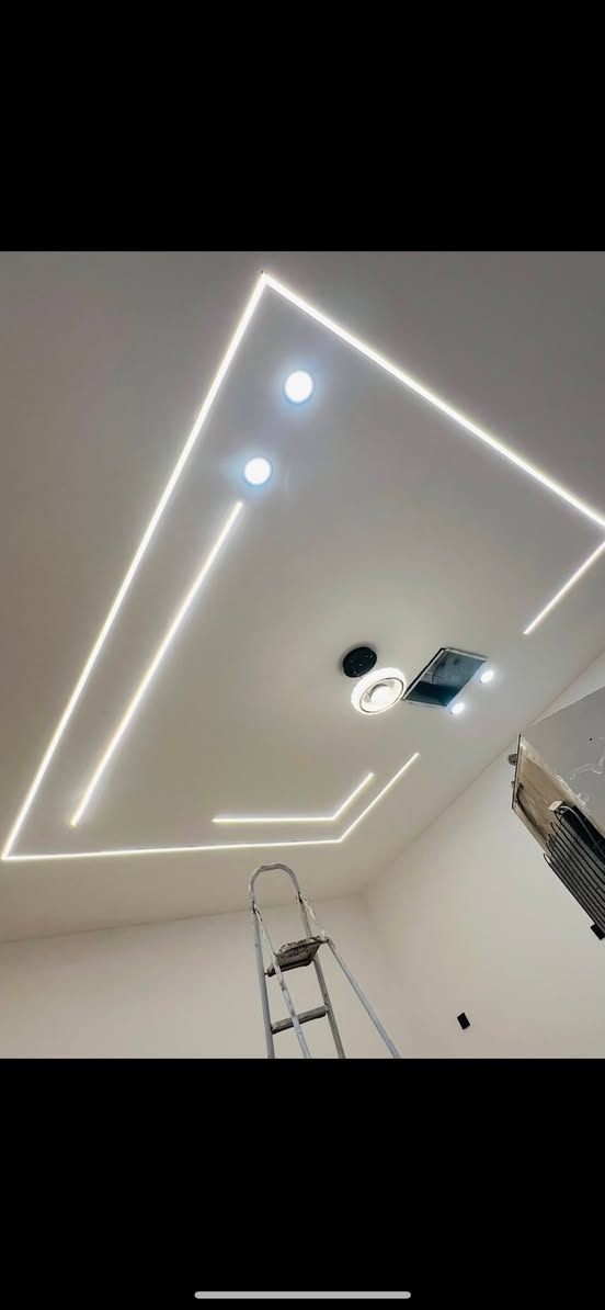السلام عليكم…فني كهرباء 👷‍♂️

✅ نعمل على:
🏠 تأسيس كهرباء المنازل والمحلات
🔁 صيانة – ترميم – تأسيس كامل
⚡ بنظام سيمنز + نظام بواري
📸 تركيب كاميرات مراقبة

🛠️ دقة في العمل + أسعار مناسبة للجميع
📷 نماذج من أعمالنا متوفرة على الخاص

 📞 للتواصل:
📲 *********** (واتساب - اتصال مباشر)
📲 *********** (اتصال مباشر)

او راسلنا على الخاص 💬

العنوان: الموصل📍
