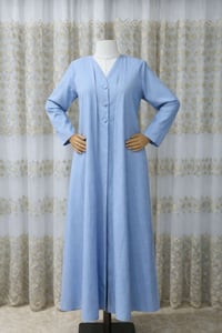 مقاس M • قماش صيفي • مفتوحة للنص