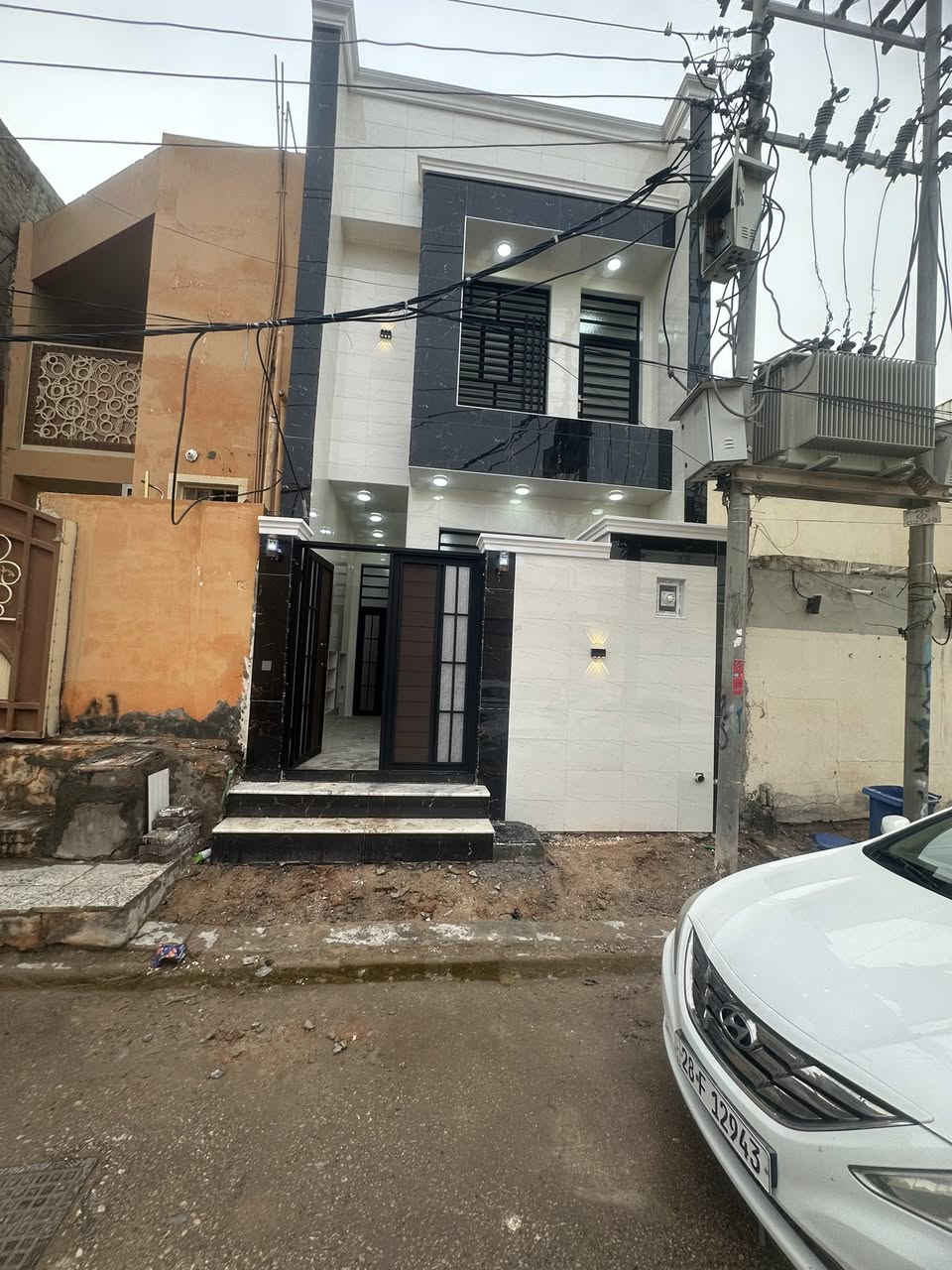 اللهم صلي ع محمد وال محمد للبيع للبيع لبيع 100متر طابقين 3غرف نوم    حي المهندسين  قريب  سايدين    موقع  حلوه  وسعر احلى  بناءً درجه اولى ***********ارجو متابعه #عندك_عقار_وتريد_تعرضه_دزه_النا_ولاتشيل_هم  اهلا وسهلا بيكم #عنوان_التميز_والثقه_والابداع
