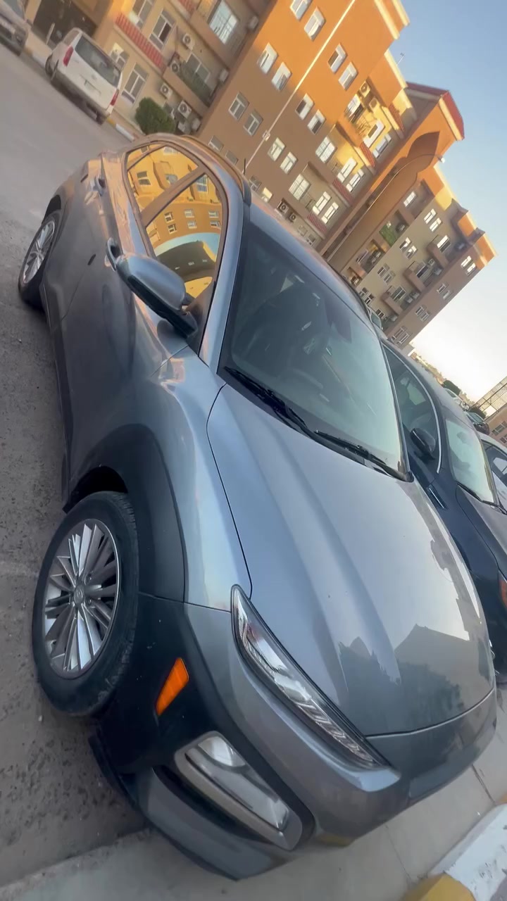 هونداي كونا ٢٠٢٠ امريكي محرك ٢٠٠٠ فقط باب مبدل وباب مصبوغ سيارة ب اسمي سنوية صالحة لسنة ٢٨ كير ومكينة مكفولات جداً صدر وتايرات وباتري كلة جديد وماكو اي خلل تجي وتشوفها وتاخذ تراي وين متريد سيارة حلوة ونصبتها بالواقع بعد احلى سعرها ١٣٠ ورقة وبيها مجال مكاني بغداد. 
هذا رقمي ***********
