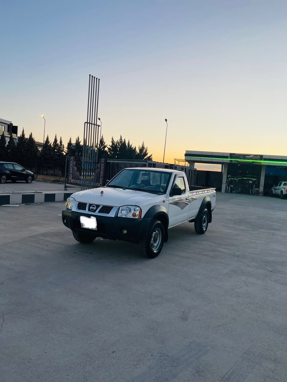 نيسان تاك ٢٠٠٧ بو فروشتن  ٢ پارجەی بۆیاخە    گیرو مەکینەو دەبل ئەکسل  تەقەو رەقە بەشەرت ٤ تایەی تازەی لەژیتە مالی کاسپیە ***********
