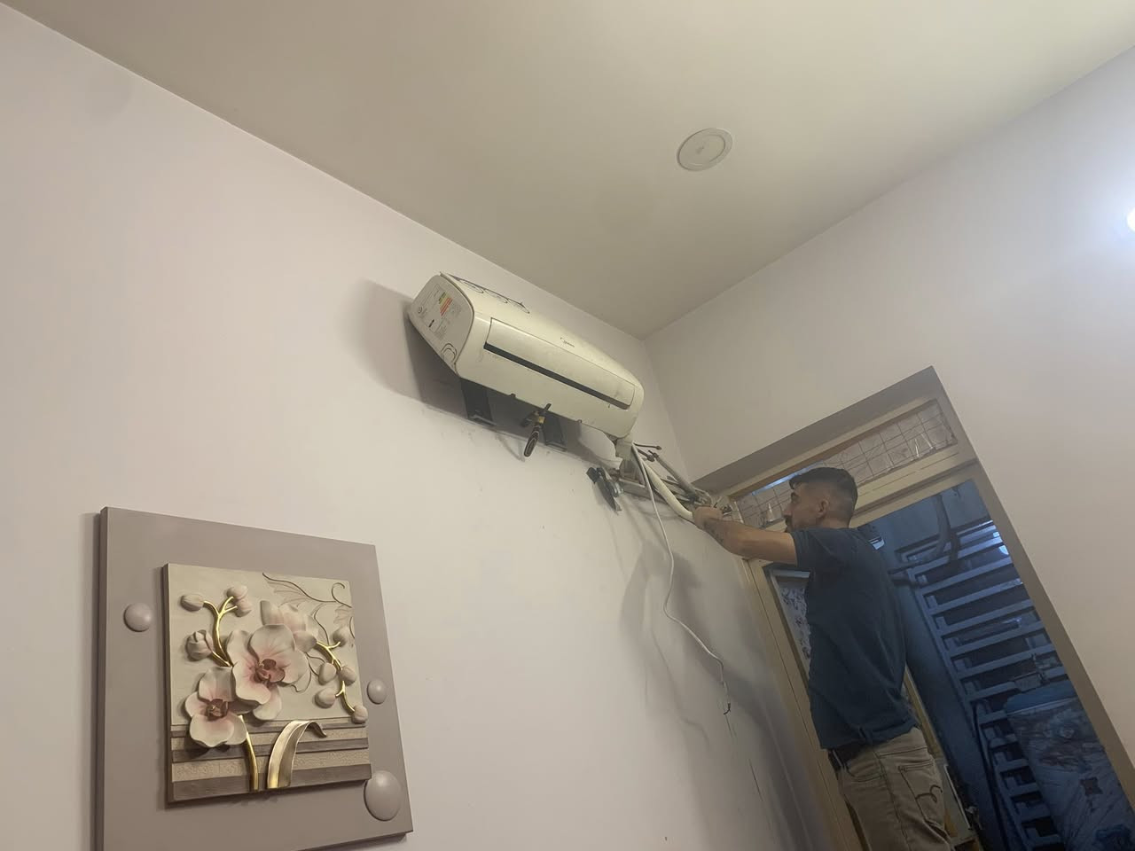 للتبريد 
🌬️🌬️🌬️🌬️🌬️🌬️🌬️🌬️🌬️🌬️🌬️🌬️🌬️🌬️ 24 ساعه 7ايام في السبوع
خدمات🛠️ الثقة🌬️🌬️ تقدم  حل لكل مشاكل السبالت والمكيفات وجميع اجهزه التكيف و التبريد الكهربائيه❄🌬
تعرفون الصيف 😥والحر بلعراق لهاب وحار 🌞 صيفك ويانه ثلج❄️❄️❄️
🥶🥶🥶🥶🥶🥶🥶🥶🥶🥶🥶🥶🥶🥶
🌸 قدمنالكم🛠️ كوادر مختصة لحل جميع اعطال و مشاكل السبالت والمكيفات من تنظيف ونصب سبالت R22و 410‪ والانفيرتر (الاقتصادي) مع عمل فاكيوم وصيانة وشحن جميع انواع الغاز الاصلي مع الفاكيوم مع ضمان حقيقي في عملنا على ايدي كادر هندسي ممتاز بخبره ممتازه 
 الحل الكامل تلكوه عندنا اكيد

مع كادر مختص للصيانه ونصب وتنظيف 
💵بااسعار💲 تنافسية💲
  عملنا في جميع مناطق بغداد كرخ و رصافه نوصلك لباب البيت🏣 او شركتك🏢 او محلك 🏪 🌺😌 خدماتنا 24 ساعه ٧ ايام في الأسبوع

كل الي  عليكم مراسلة صفحتنا.     https://www.facebook.com/الثقة-لاجهزة-التبريد-المنزلي-والمركزي-360059711290596/

او الأتصال على الرقم ادناه📞

‭***********
***********
