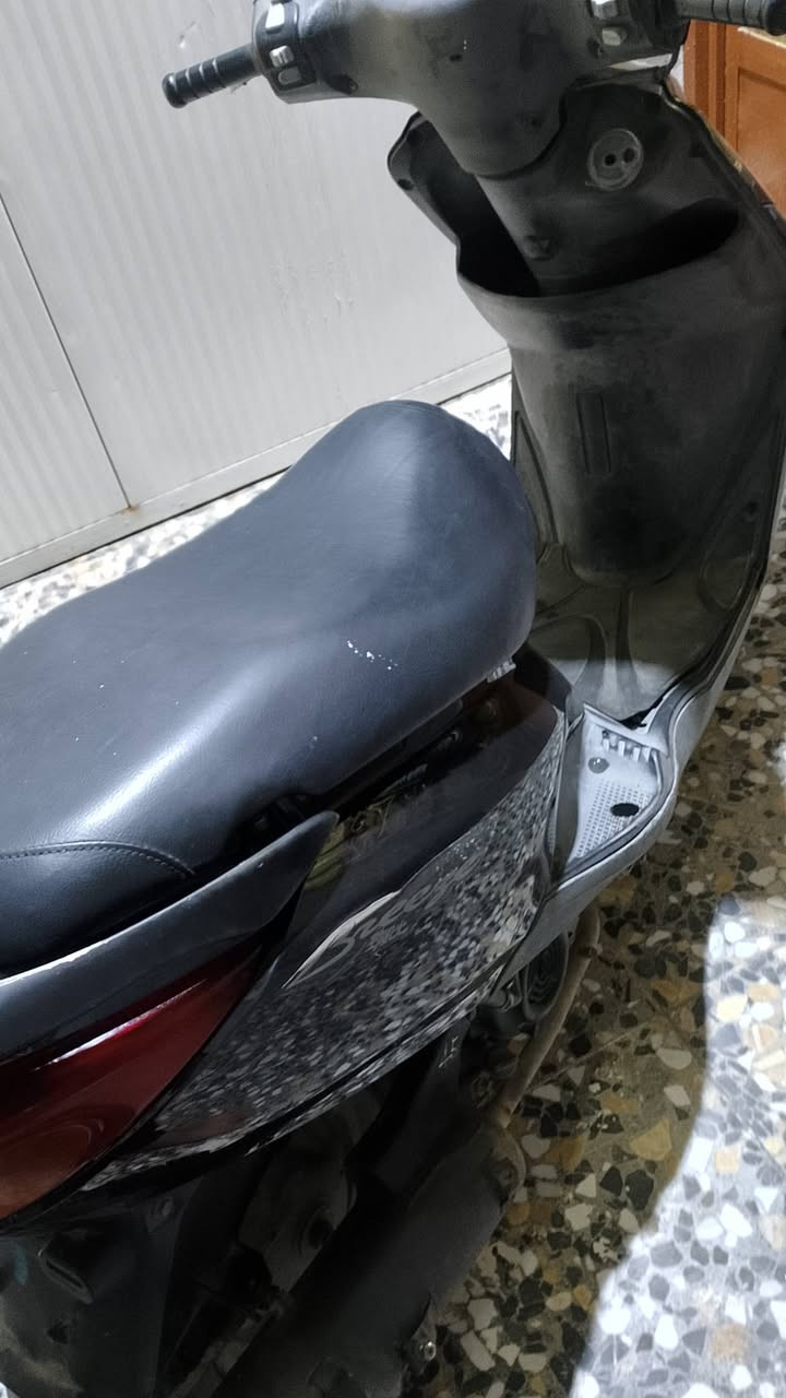 بريز للبيع شغالة سلف هندر مكينة خرسة اوراق كاملة مكاني بغداد حي البتول سعر 450 وبيها مجال رقمي ***********
