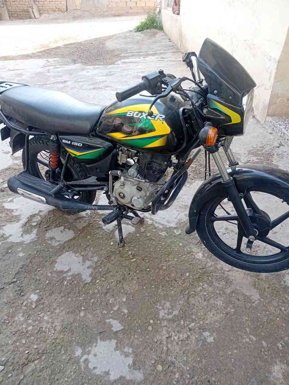 سلام عليكم دراجه ٢٣ مكفوله من كلشي مابيه نقص برغي مال جناي امانت الله ورسوله أوراقه ضاعن واتكفل سرقه ٥ سنوات تخم تايرات جدده محرك ناعم ومكفول ماممفتوح السعرر ١١٠٠ وبيه مجال حك الجيه المكان الخالص جديده الاغوات المو شراي لا يخابرني ***********
