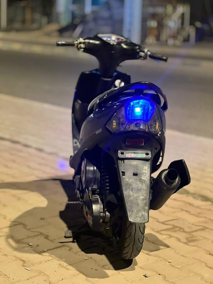 السلام عليكم دراجه ماكس عدله للبيع دراجه نضيفه مزوده بوشه55 مكاني ميسان السعر 800 لاستفسار تصال على الرقم ***********
