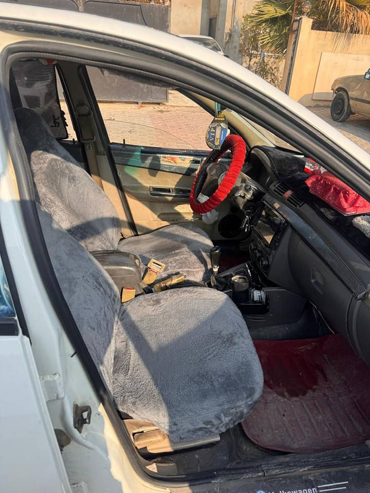 جيلي 2013  بدون صبغ  سنوية جديدة هزة جديدة رقم اربيل دولي موجود في كركوك سعرها 43 ورقة محرك كورلا كير عادي مكفول حدادية جديدة كهربائية مكفول 
*********** كركوك, العراق
