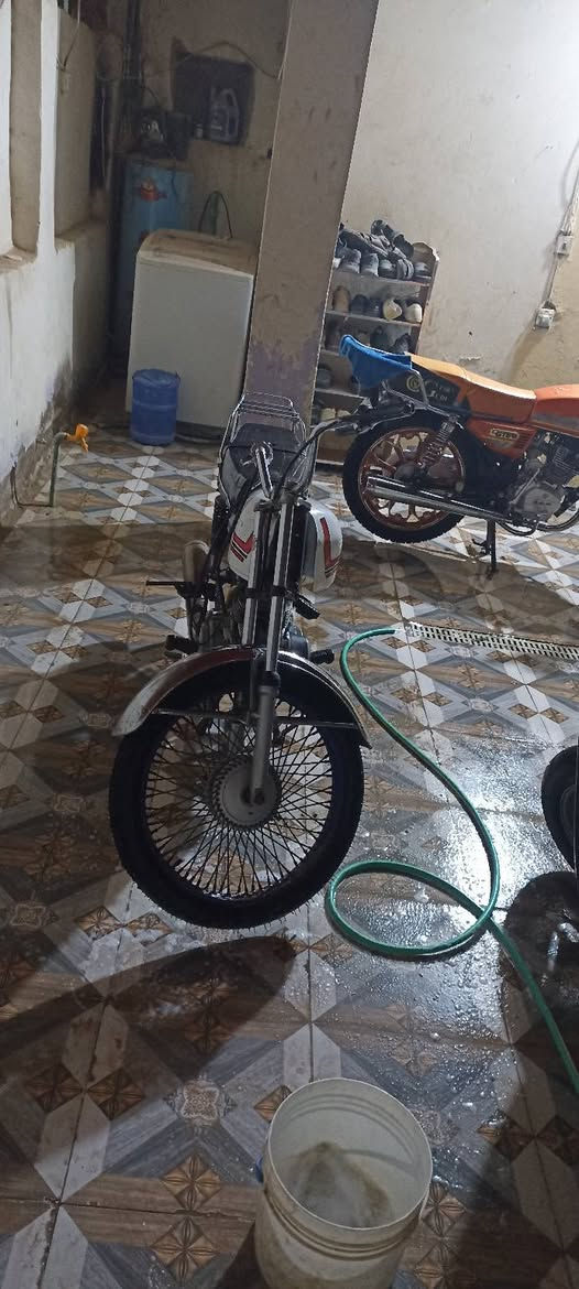 السلام اربعه كير مكينه ارشه دراجه كلشي بيه جديد تايرات تانكي بنزات واير سكليتر واير كلج بلك كله جديد دراجه كلك كلك تجي تاخذه من باب بيتي مفتوحه مره وحده مكاني ديوانيه شارع الوكفه خلف بريد تحدي معروضه ب275
*********** بي واتساب
