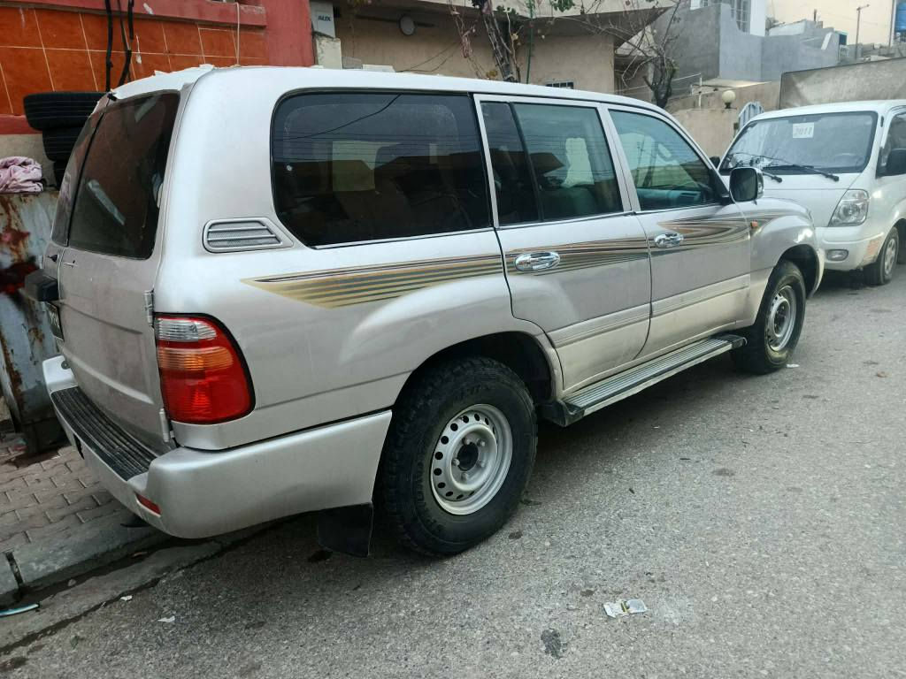 بە ناوی خوای گە ورە و مهرە بان 

مۆنیکا    مۆدێل    2003   گراین   شە فت

کتابی  مزایدە ی  لە گە ڵایە بە شە رت

مە کینە  بیلاد  بانزین  تازە   تە شفیت کراوە

گێڕو  مە کینە و  کارە  بای   ئە کسل  بە شە رت

گێچ و  کامل  ئە شیای  تە برید و  برێک و

ئایپات و 4  بە رە دە رگای لۆک و داژبڵ بە رز

ئە کسل و  گارد ن و  شانسی و هە موگیانی بە شە رت

پێشتر  درع  بووە درعی دە رکراوە  لێدراوی هیچ نییە

بڕاوە و موس و  سە قف و  شانی  بە شە رت ماڵی دۆستە

بای  68  گە ڵاو  مە عامە لە یە  *********** سلێمانی
